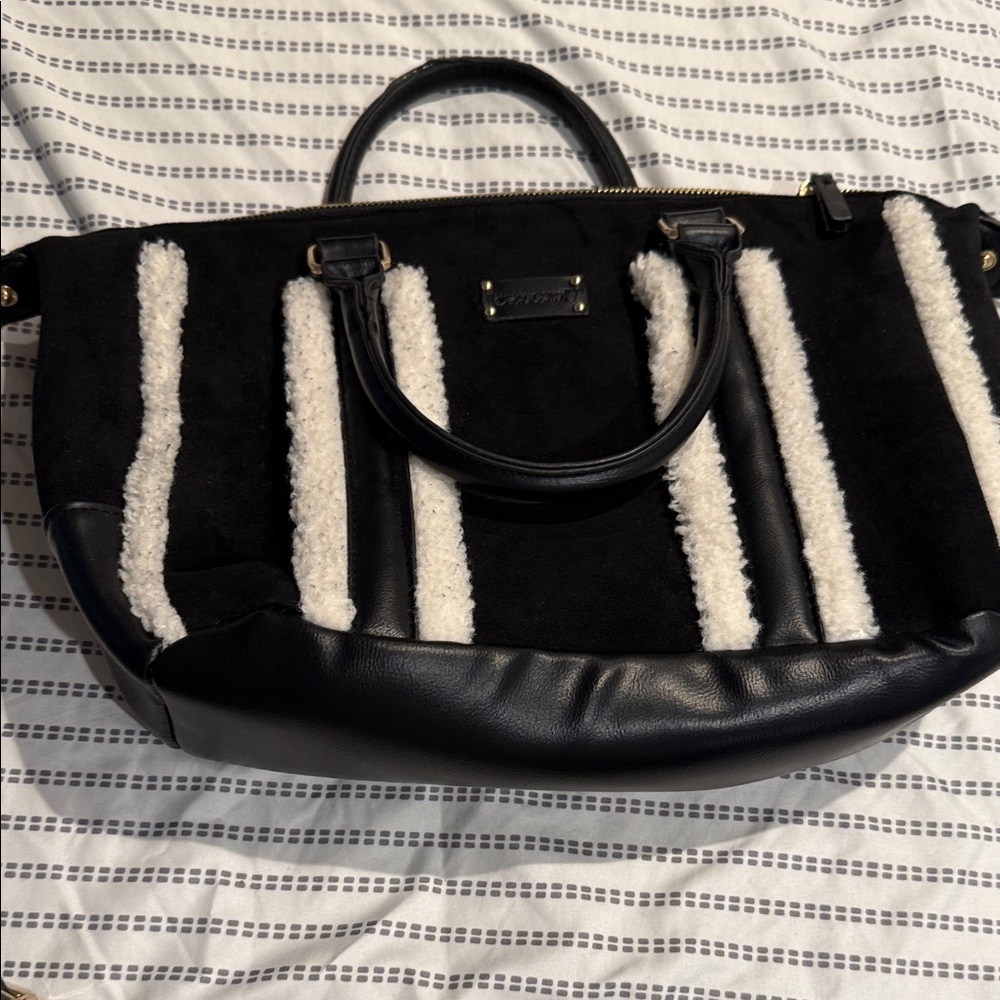 BearPaw Black and Cream Tote Bag